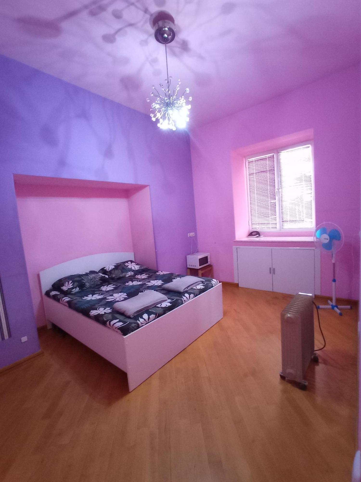 Sun City Hostel Jerevan Exteriör bild